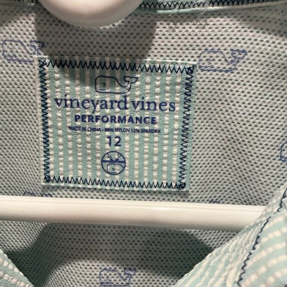 Vineyard Vines Performance Harbor tunic top seersucker stripe sz 12 - Picture 2 of 4